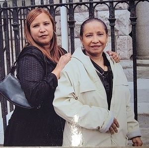 Meet your Posher, Lorraine